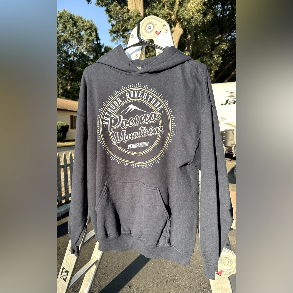 Navy blue poconos pa sweatshirt